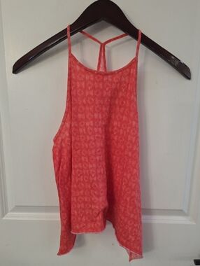 Hollister Tank